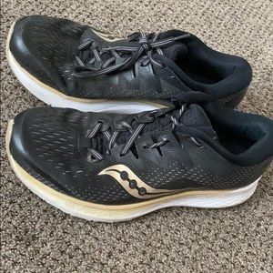 Saucony Ride 150 series running shoe 10 everrun
